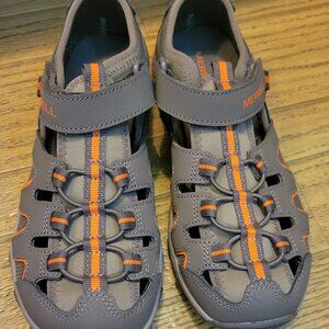 NWOT Merrell Hydro 2 Sandal size Big Kids 5W